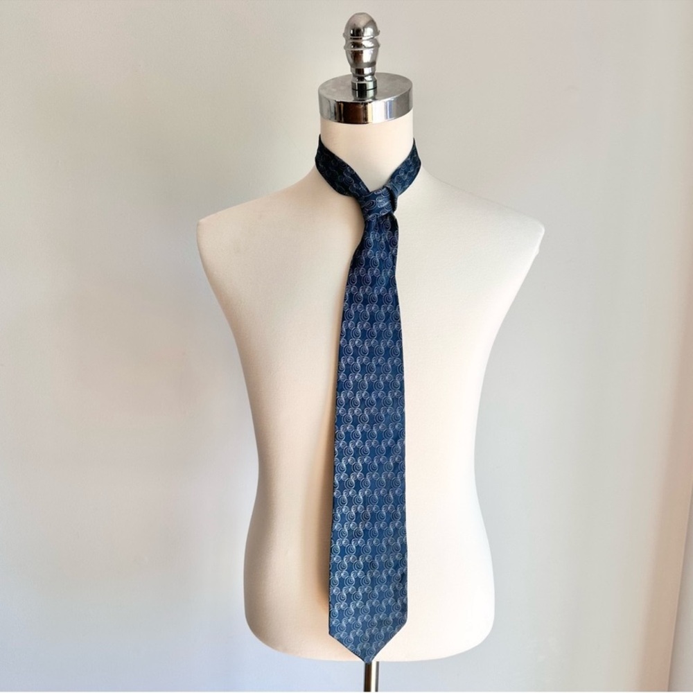 Disney Walt Disney World Blue Silk Mickey Mouse Holographic Print Necktie